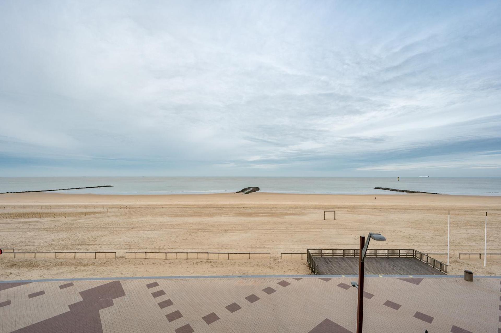 Appartementen Op De Zeedijk In Knokke Op De 3E En 4E Verdieping Van Logie Marie מראה חיצוני תמונה